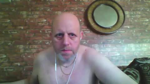 Snapshot of kona_blast chatting on January 3, 10:31 am Neil online show from January 3, 10:31 am