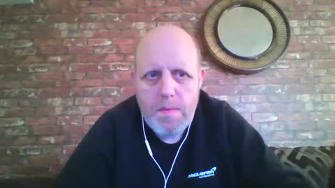 Snapshot of kona_blast chatting on January 3, 1:36 pm Neil online show from January 3, 1:36 pm