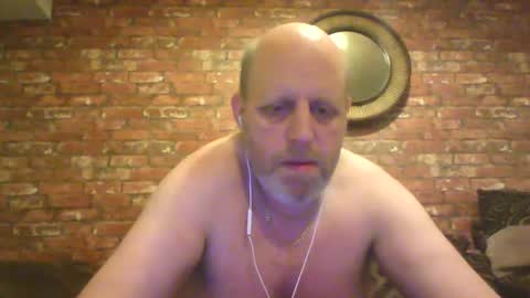 Snapshot of kona_blast chatting on January 28, 12:00 pm Neil online show from January 28, 12:00 pm