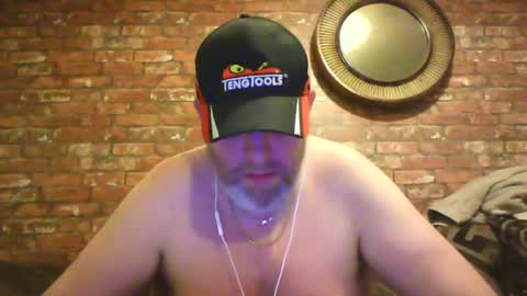 Snapshot of kona_blast chatting on February 8, 2:36 am Neil online show from February 8, 2:36 am