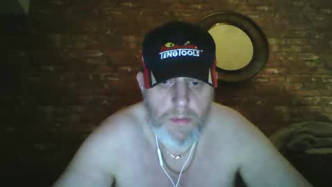 Snapshot of kona_blast chatting on February 8, 5:40 am Neil online show from February 8, 5:40 am