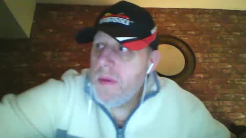 Snapshot of kona_blast chatting on February 10, 12:29 pm Neil online show from February 10, 12:29 pm