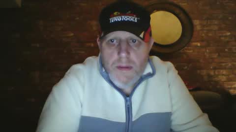 Snapshot of kona_blast chatting on February 11, 6:01 pm Neil online show from February 11, 6:01 pm