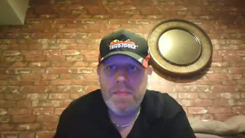 Snapshot of kona_blast chatting on February 21, 1:44 am Neil online show from February 21, 1:44 am