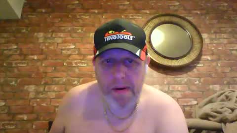 Snapshot of kona_blast chatting on February 25, 10:04 am Neil online show from February 25, 10:04 am
