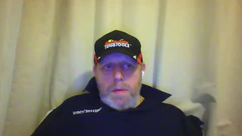 Snapshot of kona_blast chatting on March 7, 8:33 pm Neil online show from March 7, 8:33 pm