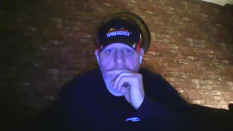 Snapshot of kona_blast chatting on March 11, 6:21 am Neil online show from March 11, 6:21 am