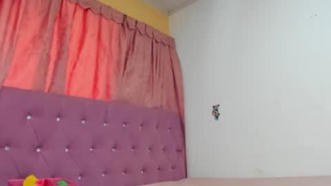 konie Diaz online show from November 11, 2:28 pm