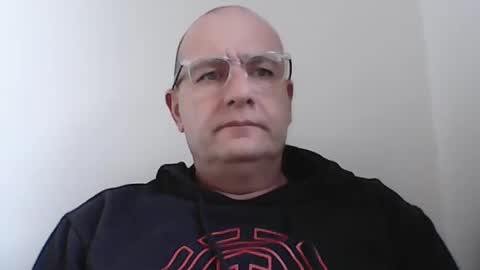 Snapshot of konsty17 chatting on July 6, 4:09 am konsty17 online show from July 6, 4:09 am