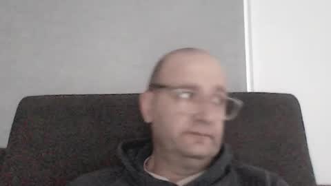 Snapshot of konsty17 chatting on August 2, 11:14 pm konsty17 online show from August 2, 11:14 pm
