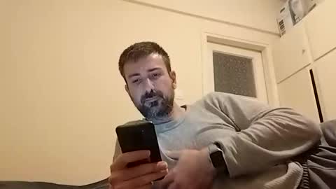 kopepe251664 online show from May 3, 7:31 pm