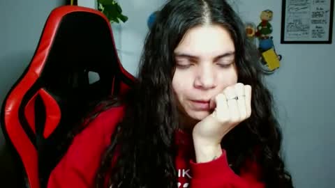 Karoll online show from December 18, 5:59 am