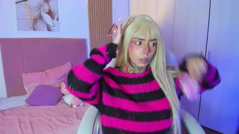 Snapshot of korarousee chatting on September 29, 1:05 pm Kora  online show from September 29, 1:05 pm