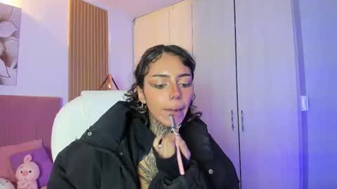 Snapshot of korarousee chatting on October 7, 1:30 pm Kora  online show from October 7, 1:30 pm