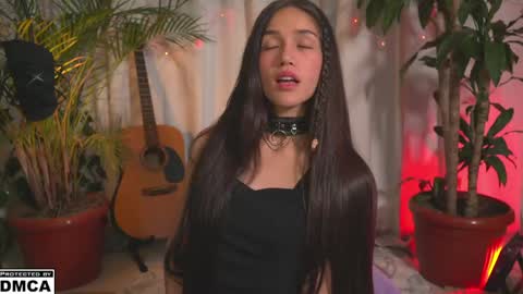 Snapshot of kore_persephone chatting on April 7, 4:02 am Kore online show from April 7, 4:02 am