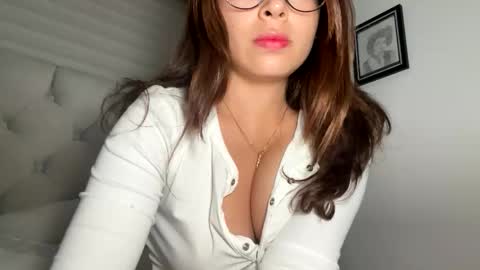 Snapshot of kornicovac chatting on February 15, 10:47 am kornicovac online show from February 15, 10:47 am