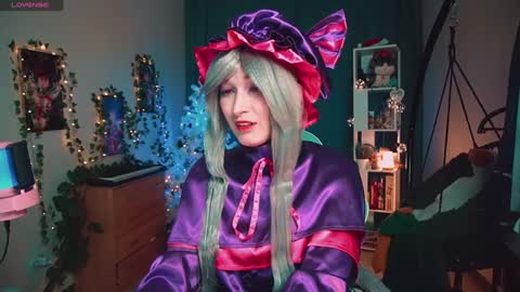 Snapshot of koshkasenpai chatting on December 20, 1:22 pm koshkasenpai online show from December 20, 1:22 pm