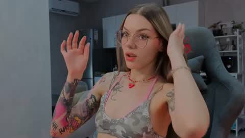 Jess online show from July 4, 11:27 am