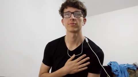 Facu online show from December 19, 3:07 am