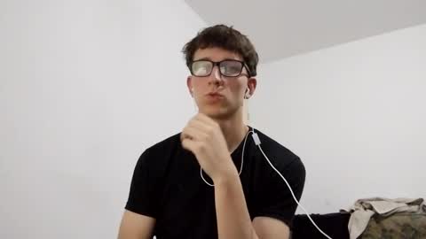 Facu online show from December 22, 9:11 am