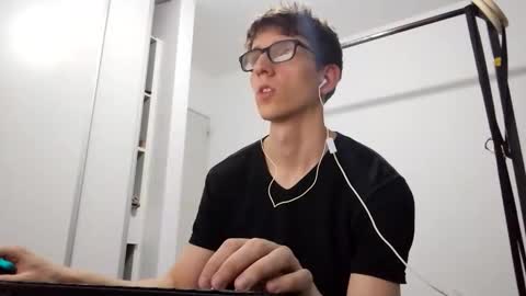 Facu online show from March 9, 4:27 am