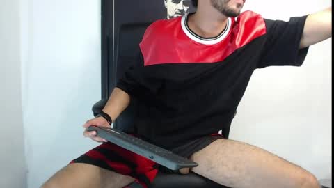 kratoswolf online show from May 20, 6:47 pm