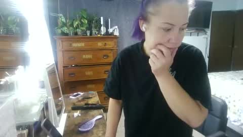 Snapshot of kreamyk420 chatting on November 1, 5:26 pm kreamyk420 online show from November 1, 5:26 pm