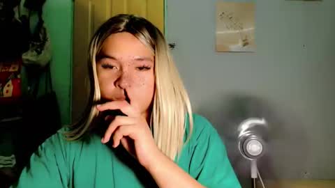 krezikeed online show from March 30, 5:58 pm