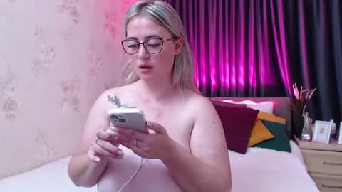 Kriss online show from June 26, 1:15 pm