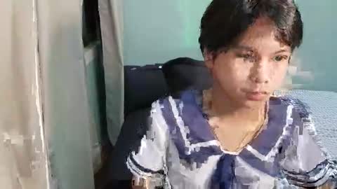 Snapshot of krimpie_xx chatting on April 4, 1:52 pm krimpie_xx online show from April 4, 1:52 pm