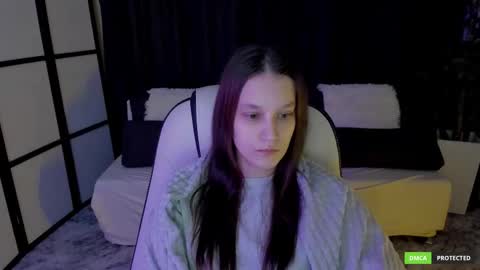 krisdoeil online show from December 15, 2:38 am