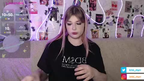 Snapshot of krisi_myrr chatting on December 22, 9:31 pm Kristina3 online show from December 22, 9:31 pm