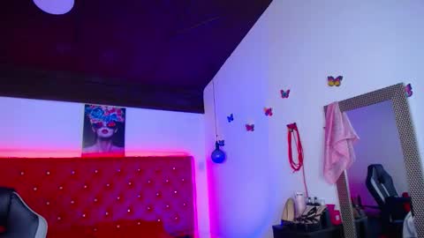 kriss_sweetboobs online show from November 5, 12:16 pm