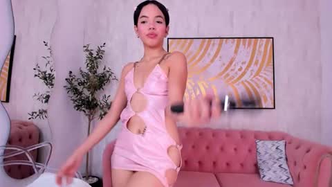 Snapshot of krissi_latore chatting on September 24, 12:41 pm Krisstine online show from September 24, 12:41 pm