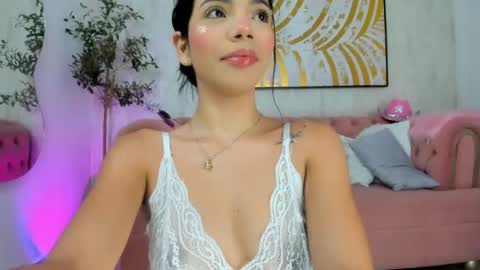 Krisstine  online show from May 16, 12:59 pm
