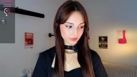 Snapshot of krisss__kisss chatting on June 23, 5:22 pm Kriss online show from June 23, 5:22 pm