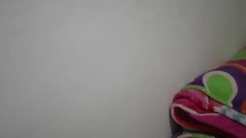 krissstall447359 online show from June 28, 12:05 am