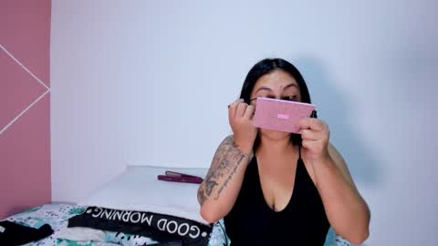 Snapshot of krissttal__ chatting on September 19, 8:38 am kristal online show from September 19, 8:38 am