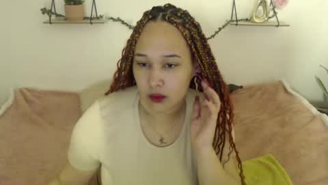 Snapshot of kristal_mild_ chatting on December 23, 5:17 am Kristal online show from December 23, 5:17 am