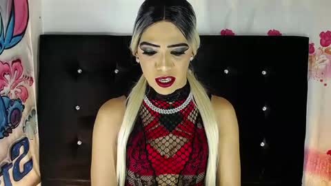 kristal_queen01 online show from May 19, 9:15 am