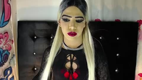 kristal_queen01 online show from May 22, 6:53 am