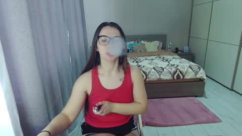 Snapshot of kristall_xxx chatting on March 21, 8:41 am twitter Annemarye 23 online show from March 21, 8:41 am