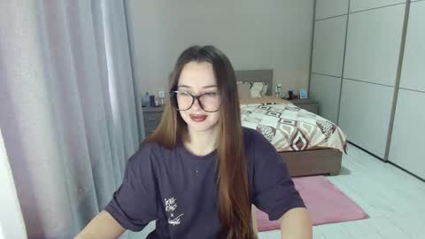 Snapshot of kristall_xxx chatting on March 26, 5:57 am twitter Annemarye 23 online show from March 26, 5:57 am