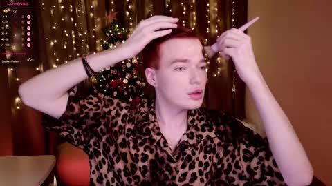 Kristen online show from December 21, 9:33 pm