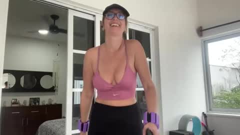 Snapshot of kristi_sinner chatting on March 4, 4:35 pm Kristi online show from March 4, 4:35 pm