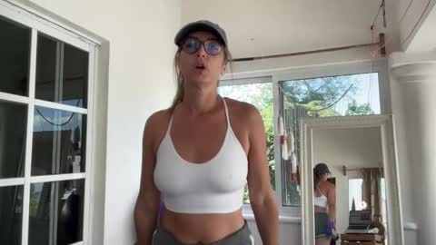 Snapshot of kristi_sinner chatting on March 24, 3:28 pm Kristi online show from March 24, 3:28 pm