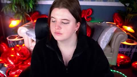 kristifoxy online show from February 13, 4:19 am