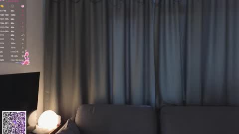 Snapshot of kristigroune chatting on March 25, 6:19 am Zara online show from March 25, 6:19 am