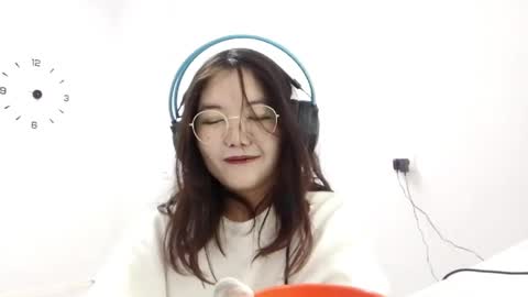 Snapshot of kristimanes chatting on April 15, 2:46 pm Rin online show from April 15, 2:46 pm