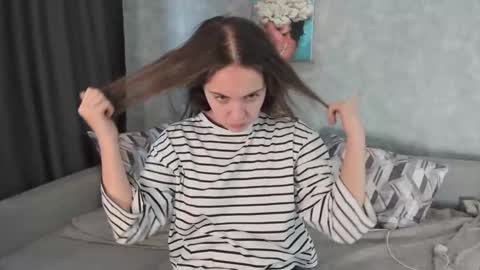 Snapshot of kristinalevis chatting on February 17, 12:01 pm Kristina online show from February 17, 12:01 pm